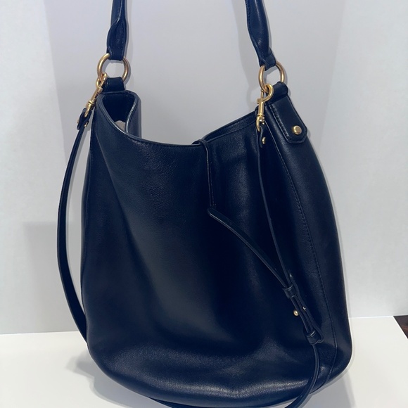 Tory Burch Black Leather Hobo Handbag – Elegant & Versatile - Picture 2 of 5